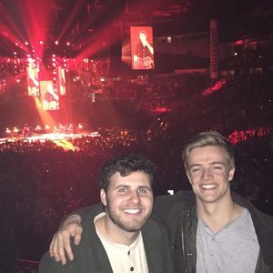 Meet your Posher, Daniel